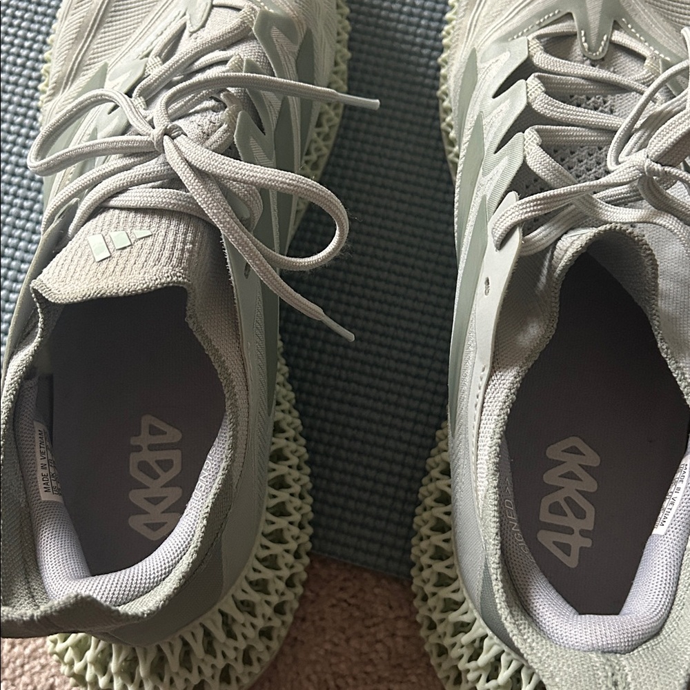 Adidas 4 DFWD 4 shoes, men’s sneakers great condition 
with Textured Sole - Picture 2 of 4